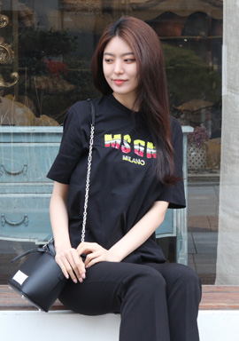 MSGM 2841MDM218 207298 스팽글 로고 여성 티셔츠(BK)